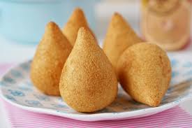 Mini coxinha de frango